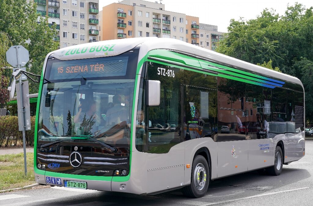 Tizenkét új Mercedes-Benz eCitaro villanybusszal válik zöldebbé Debrecen helyi közlekedése